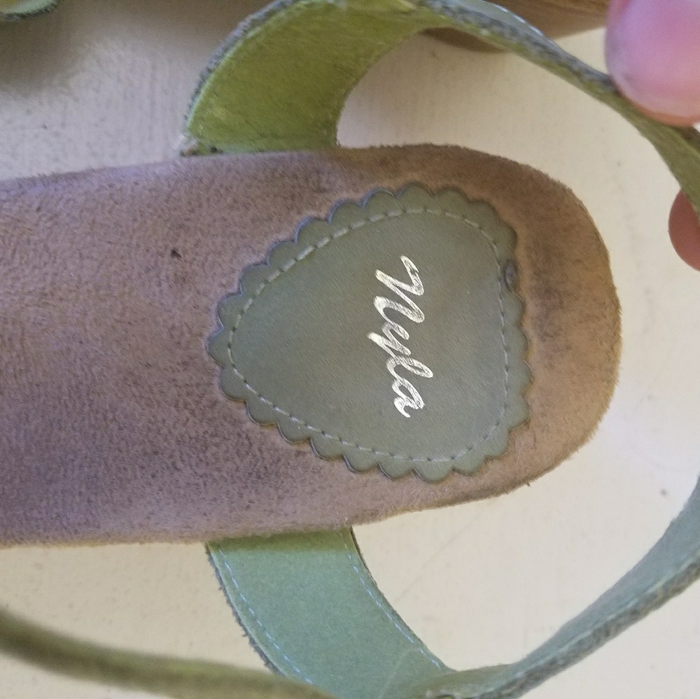 Green leather low wedge sandals - Picture 4 of 4